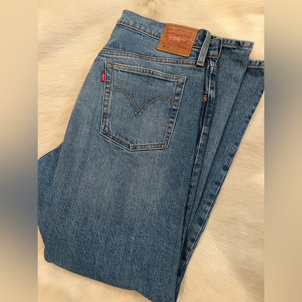 LEVI’S 501 Skinny’s Medium Wash, size 32